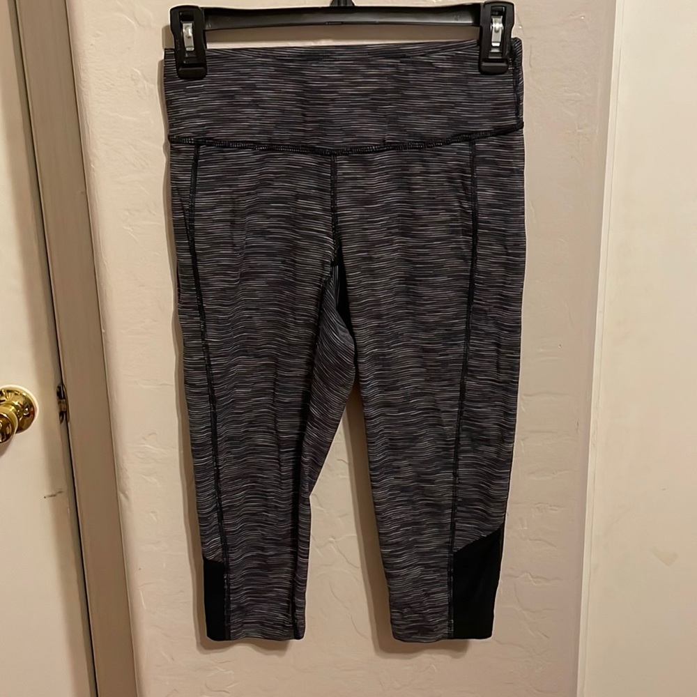 Lucy capri leggings